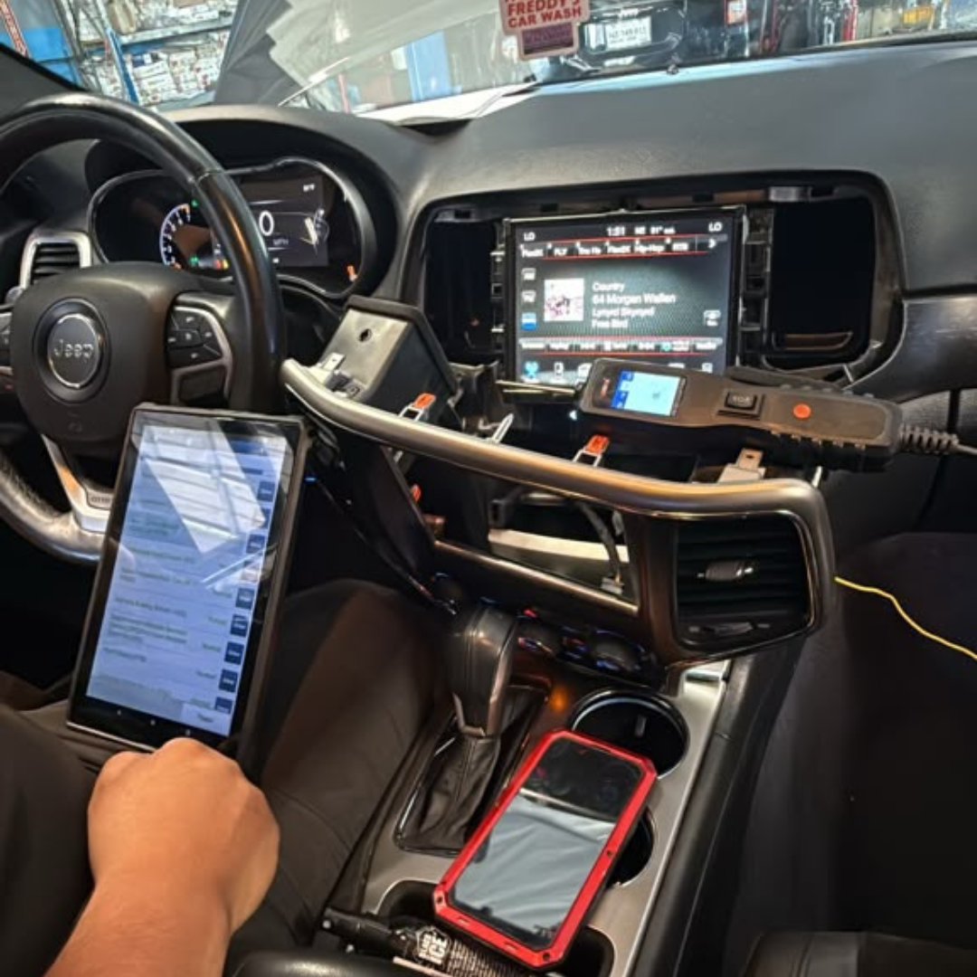 2017 jeep compass The radio screen not working
