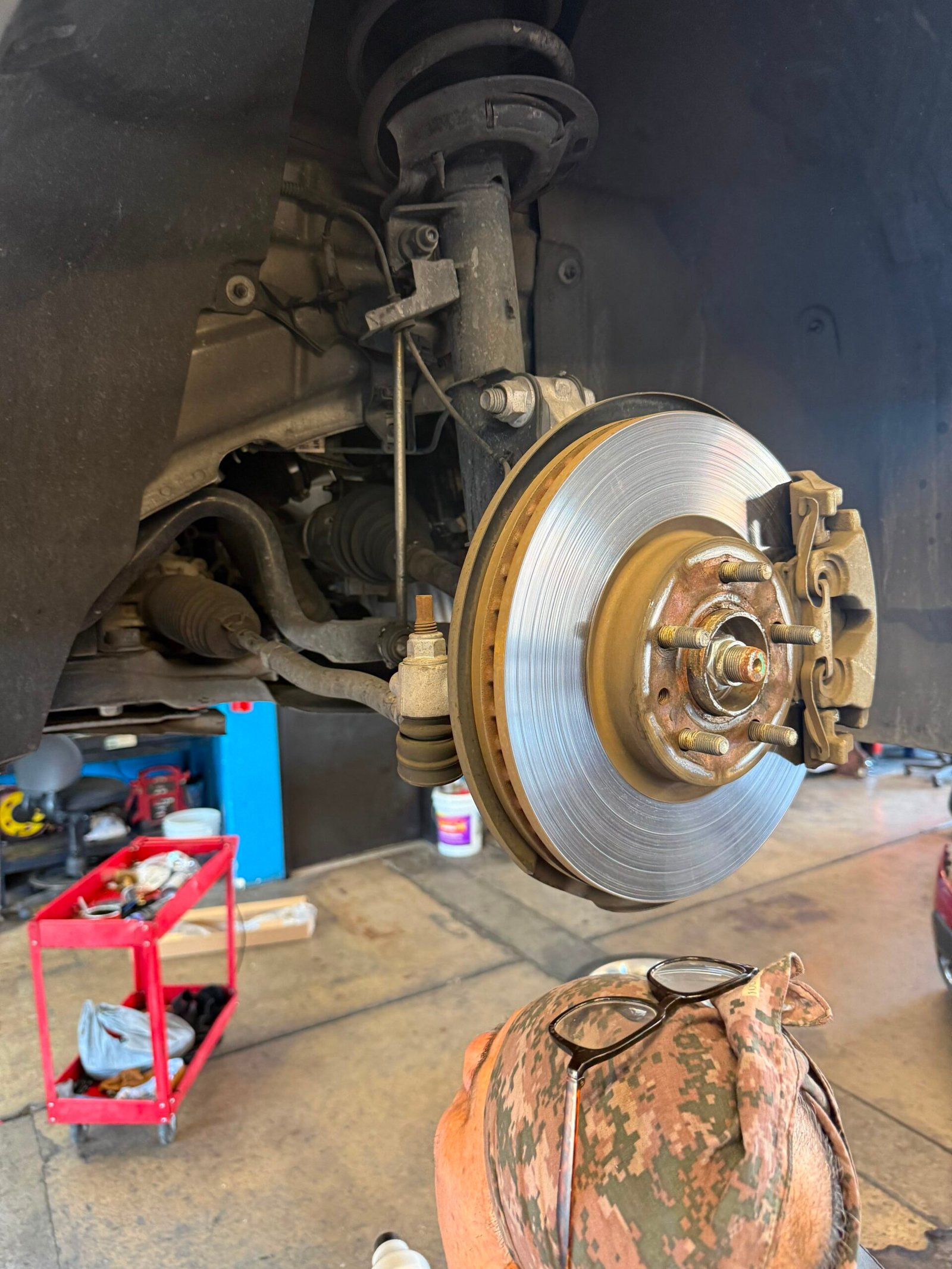 2013 Ford Fusion lower control arm replacement in Las Vegas